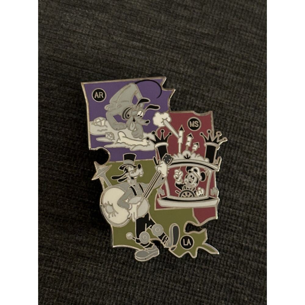 Disney American Adventure LE 200 CHASER PIN - Mickey Pluto Goofy Arkansas/MS/LA